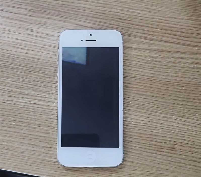 Iphone 5    16gb