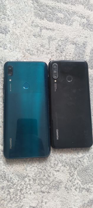 Продам два телефон