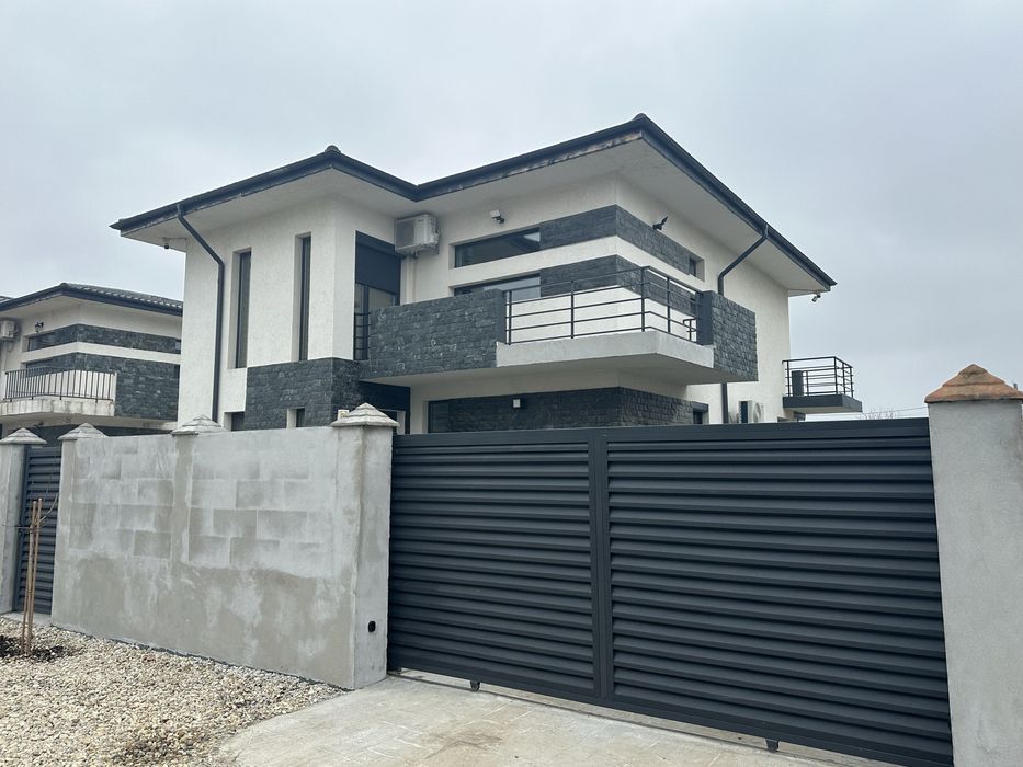 Vand casa cu piscina in Comuna Berceni