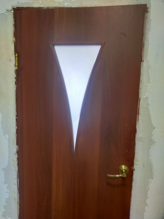 Продам двери б/у