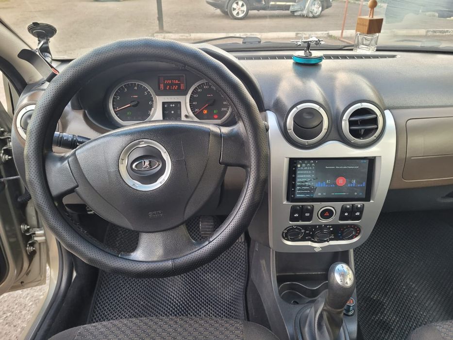 Lada largus 2014 года выпуска