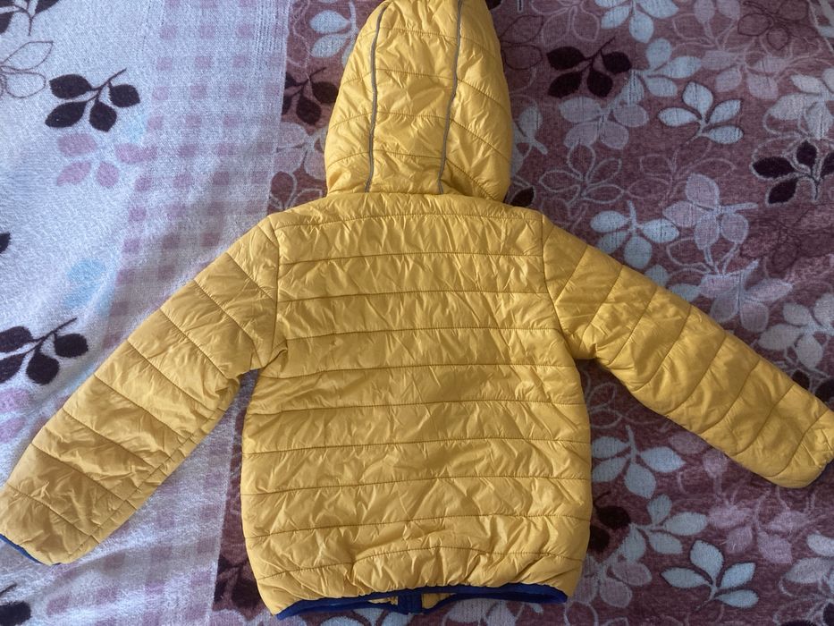 Продам куртку для мальчиков