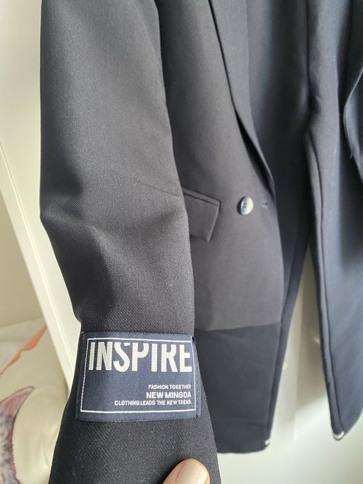 Продам костюм Deloras для девочки