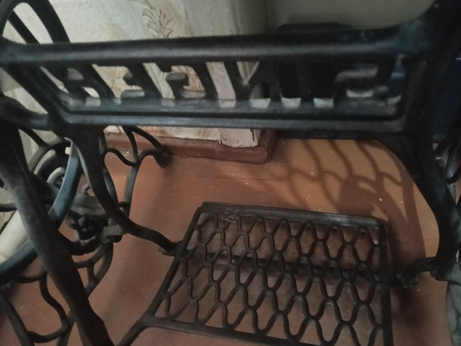 Продам швейную машину. Зингер