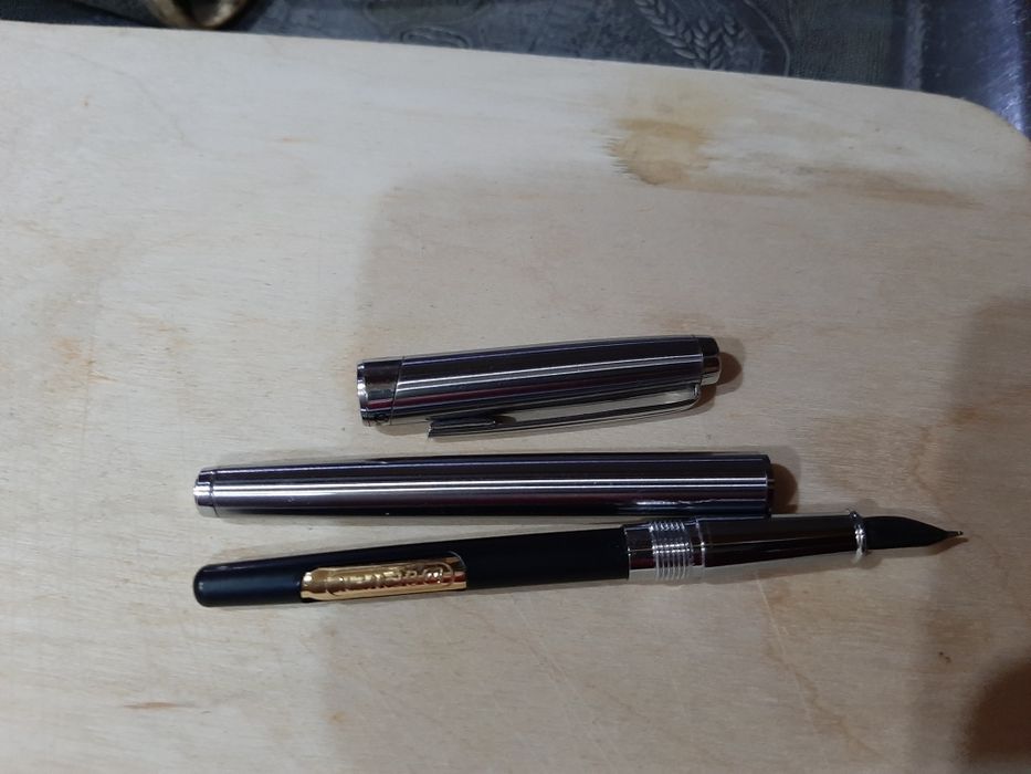 Ручка перьевая. Новая.