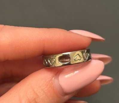 Дамски пръстен със сърца