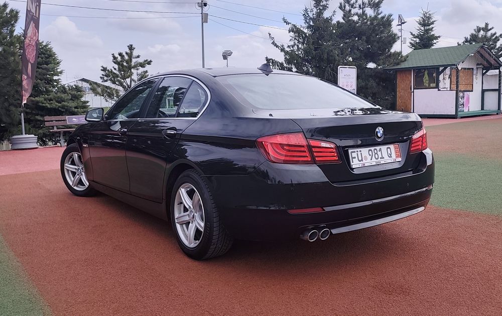 BMW seria 5/520/f10/piele/automată/navi mare/memorii/bi-xenon/Germania