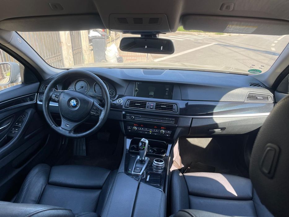 BMW Seria 5  F11 520d
