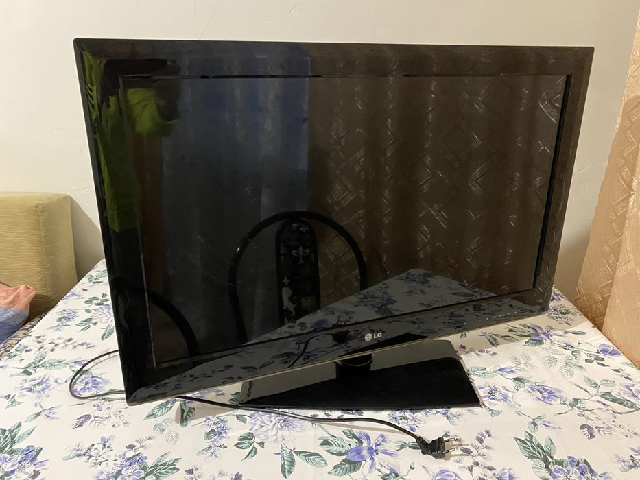 LG  TV 32d HDMI 1,2