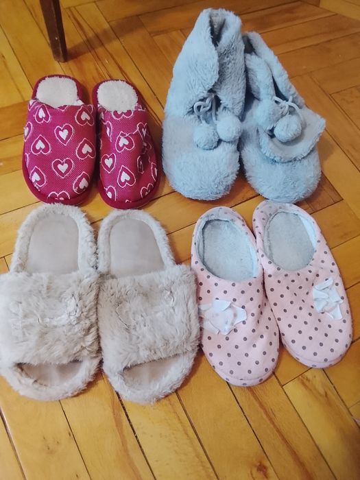 Donez papuci de casă de dama Nr 38 39