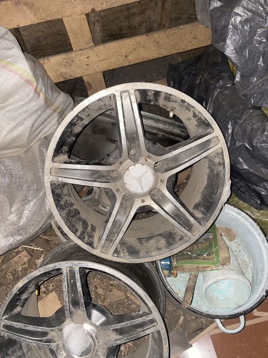Продам диски на мерседес и фаркоп