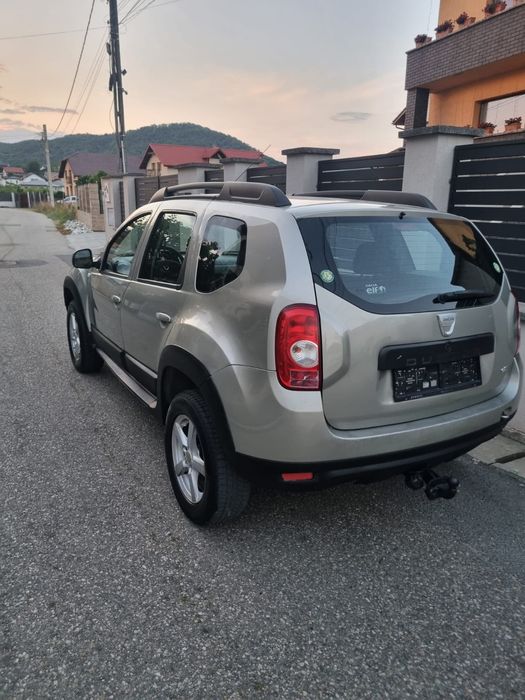 Vând Dacia Duster Motor 1.5 DCi 4x4 an 2010 E5
