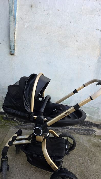 Продам коляску 3в1