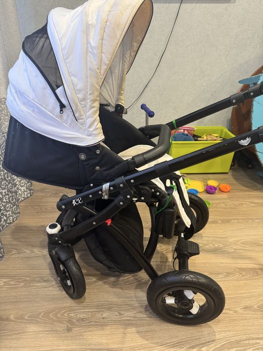 Отдам коляску бесплатно