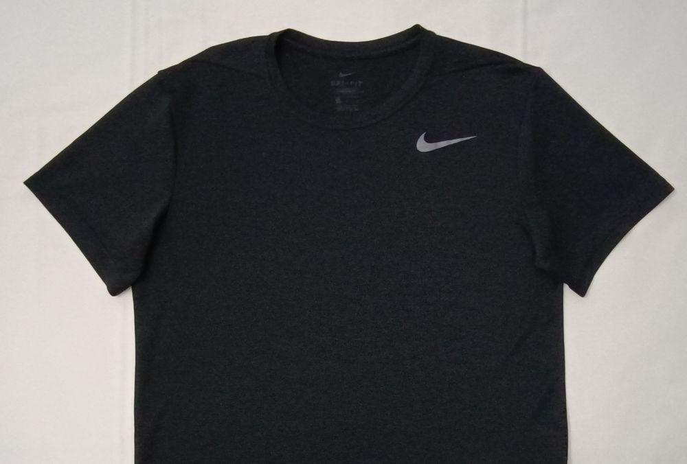 Nike DRI-FIT Tee оригинална тениска M Найк спортна фланелка фитнес
