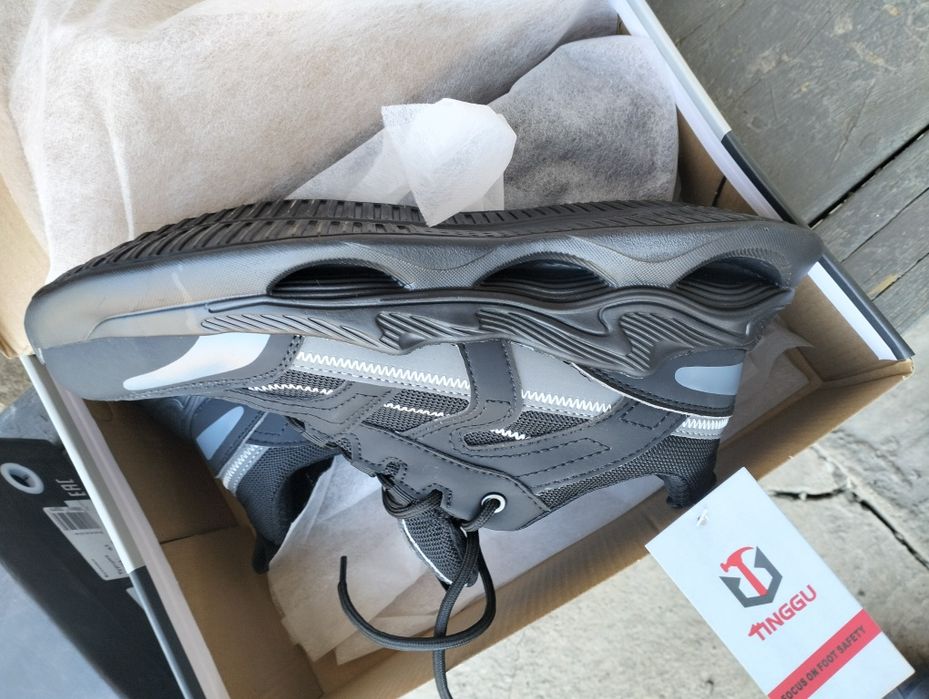 Продам спец обувь