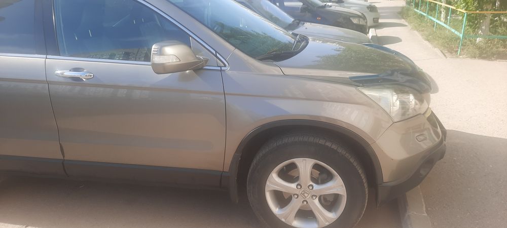 кроссовер Хонда 2008года