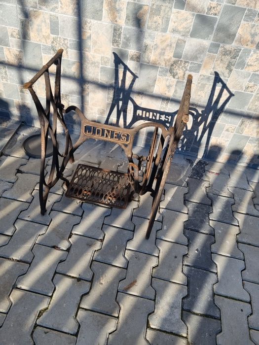 Masina de cusut Jones pentru reconditionare