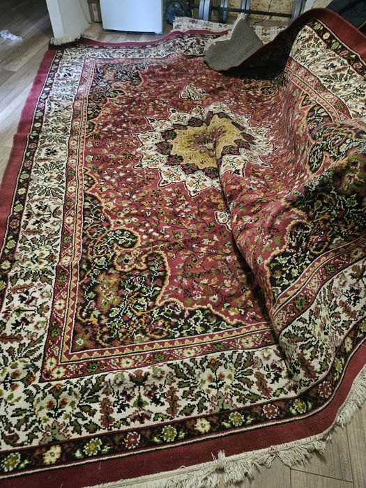 Продам ковёр 3, 2 на 2,5