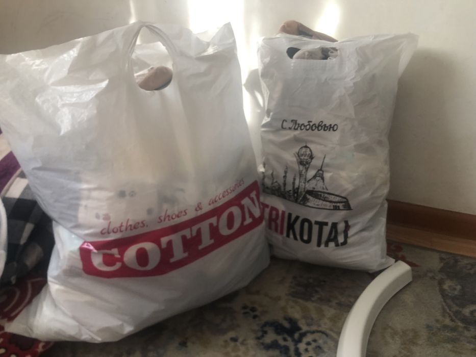 Отдам даром вещи срочно