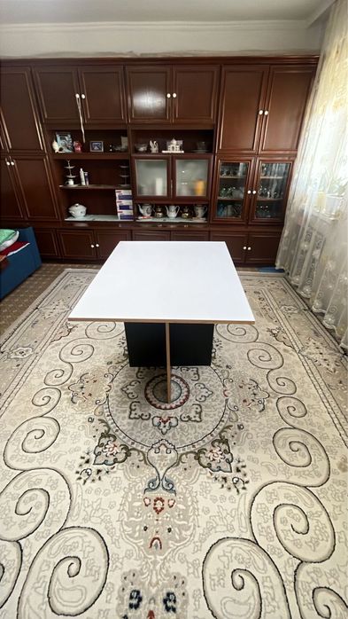 Кухонный    стол.