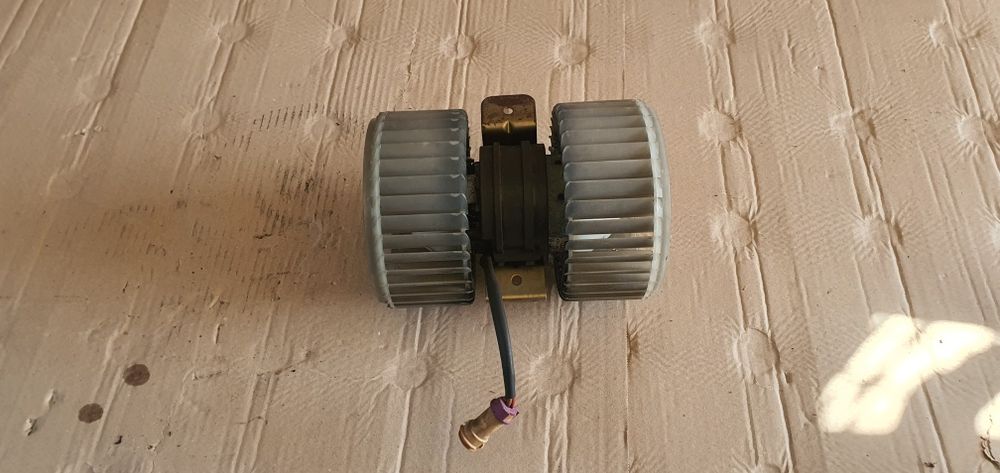 Ventilator habitaclu aeroterma aer audi a8 d2