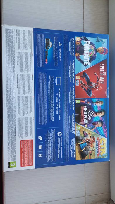 Конзола Sony Playstation 4