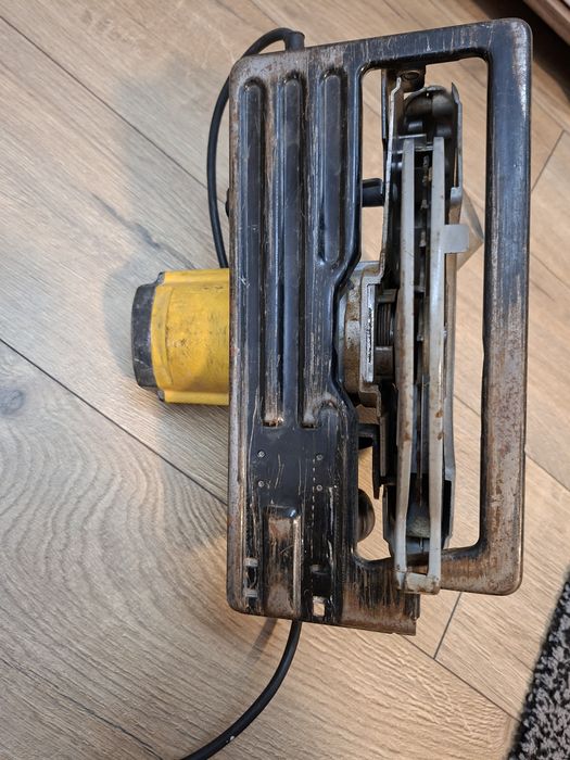 Circular dewalt dw62
