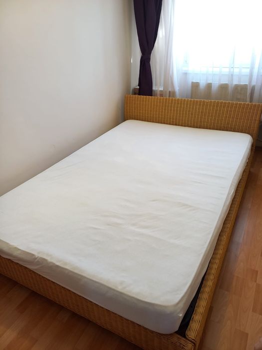 Vând pat cu somieră + saltea