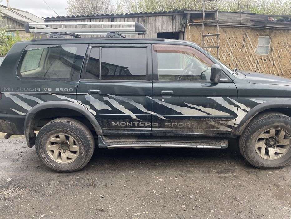 Продам монтеро спорт