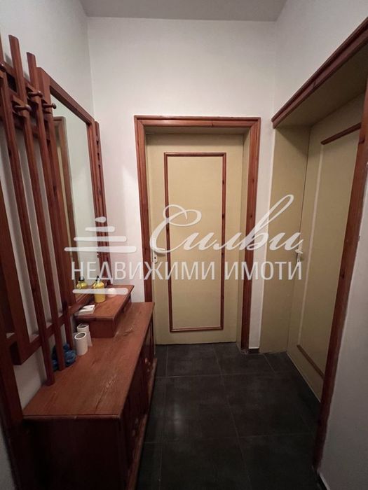 Етаж от ТУХЛЕНА къща на плоча - кв. ТОП Център!