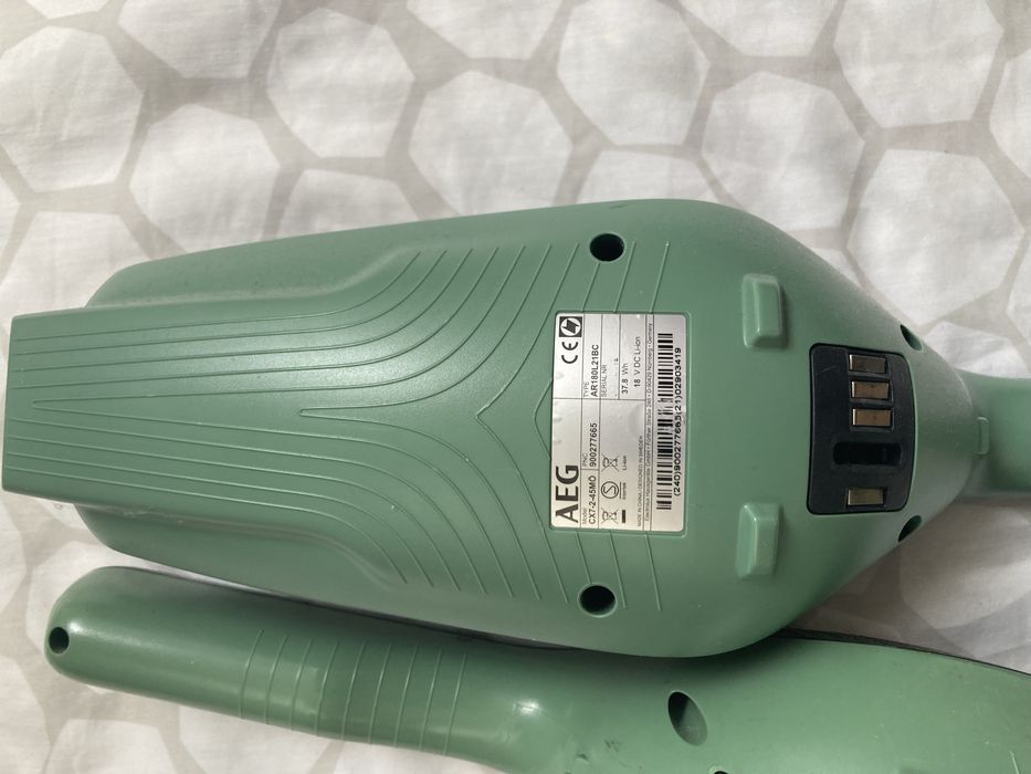 Aspirator AEG pret 100lei bucata