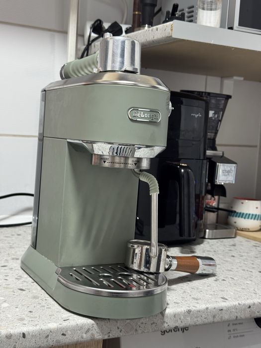Aparat de cafea DeLonghi ec.890
