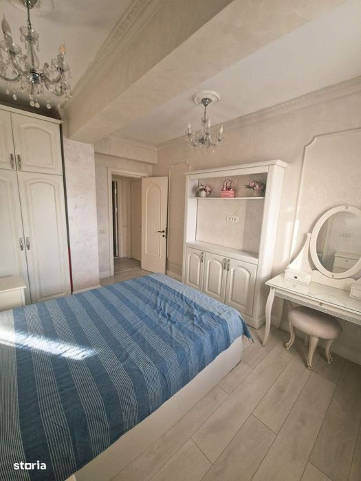Apartament 3 camere Timpuri Noi | 91 mp | Etaj 4/5 | 6' metrou | 900 €