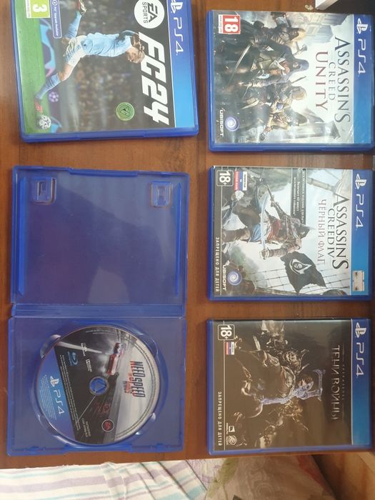 Диски с играми ps4