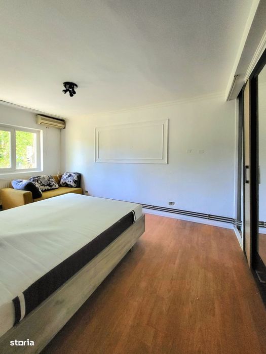 Apartament 3 camere, decomandat, parter, zona Lipovei