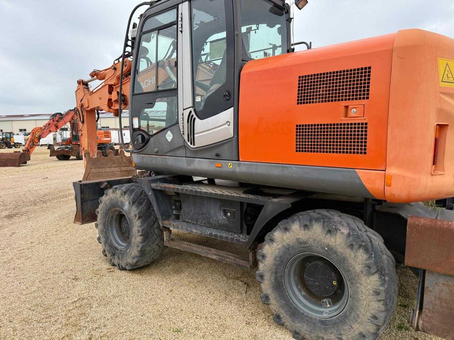 De vanzare excavator Hitachi ZX-140W-3