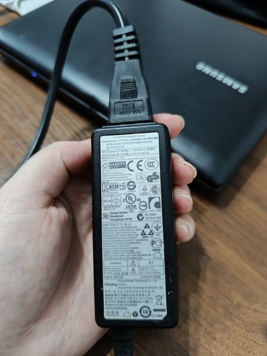 Нетбук Samsung NP-N145