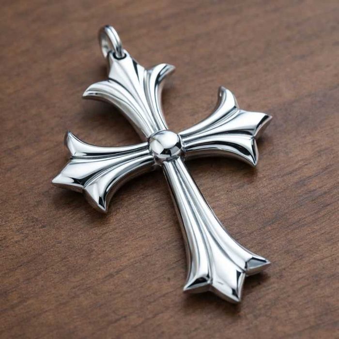 Pandantiv cruce stil Chrome Hearts