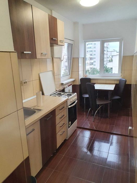 Inchiriez apartament  1 cam. zona Piata Cipariu,