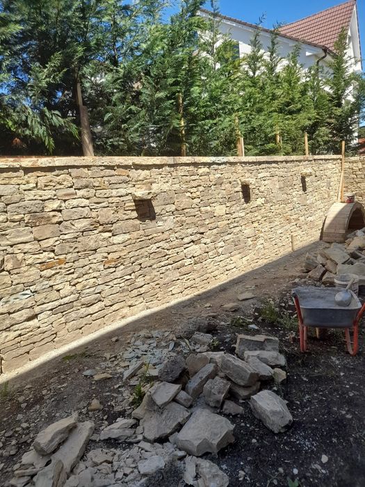 Fac ziduri piatră masivă