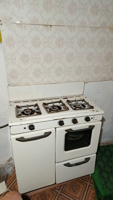 Газ плита 3 канфорка