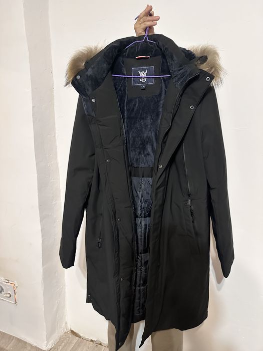 Две куртки по цене одной