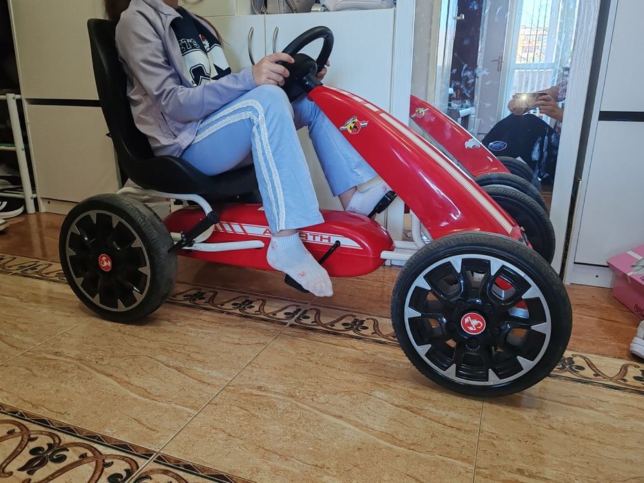Картинг кола с педали Abarth
