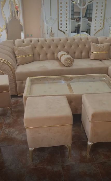 Продава се !! Комплект  ъглов дивата + холна маса и 3 таб