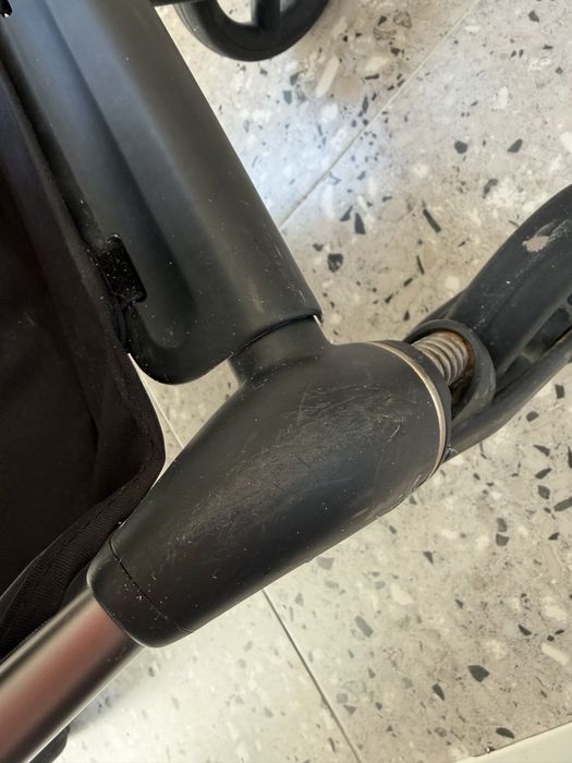 Продам коляску anex iq