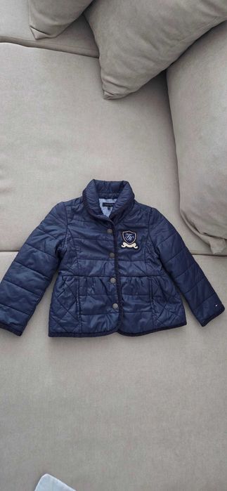 Geaca pentru fete Tommy Hilfiger,originala,marimea 2 ani,stare foarte buna