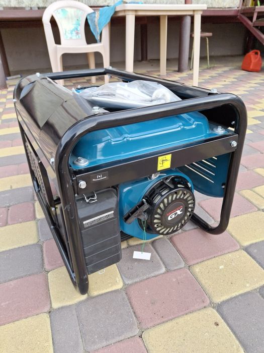 Бензиновый генератор SPG 2700