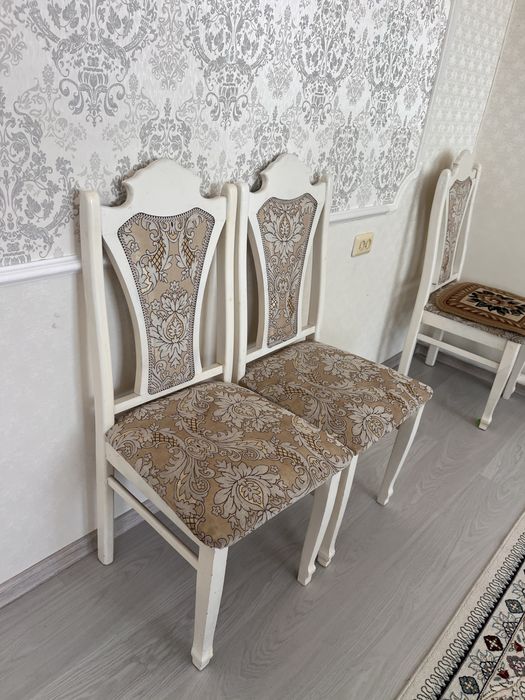 Продам стол со стульями