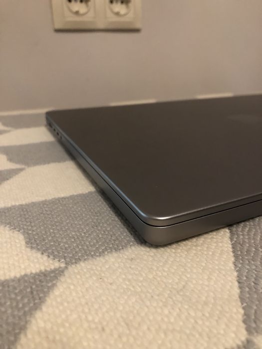 MacBook Pro 16 m2pro 512gb